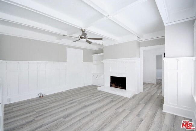 property at 1366 Riviera Ave