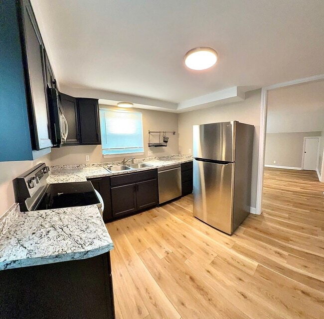 2104 Lincoln Ave, Unit A