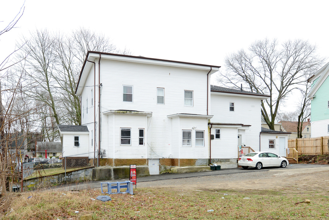 40 Falmouth Ave in Brockton, MA - Building Photo