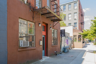 870 Bergen St in Brooklyn, NY - Building Photo - Building Photo