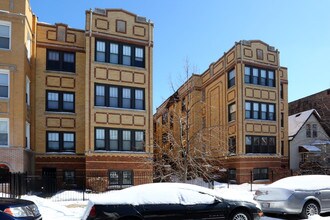 Troy Court in Chicago, IL - Foto de edificio - Building Photo