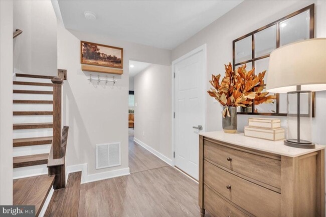 property at 5 Kohlmyer Dr