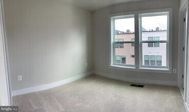 565 Shorthorn Way in Rockville, MD - Building Photo - Building Photo