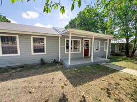 1335 Belvin St in San Marcos, TX - Building Photo