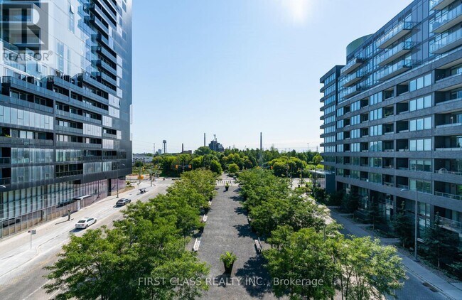 property at 21-421 Lawren Harris Square