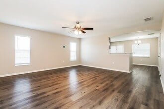 2304 Pleasure Run Dr in Ruskin, FL - Building Photo - Building Photo