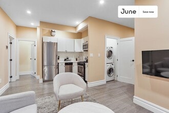 23 E 109th St in New York, NY - Building Photo - Building Photo