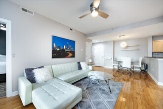 718 W Trade St in Charlotte, NC - Building Photo - Building Photo