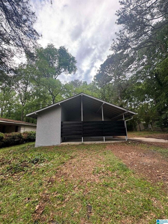 property at 1208 Oakwood St