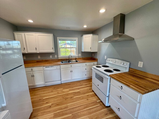 3000 16th St in Everett, WA - Building Photo - Building Photo