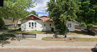 211-217 College Ave in Cheney, WA - Building Photo