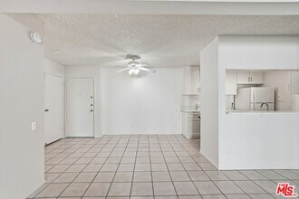 5460 White Oak Ave in Los Angeles, CA - Building Photo - Building Photo