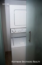 1418 N Poinsettia Pl in Los Angeles, CA - Foto de edificio - Building Photo