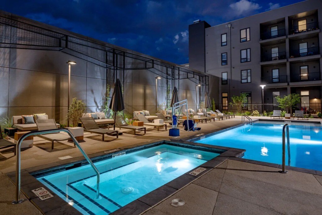 West 38 in Wheat Ridge, CO - Foto de edificio