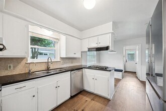 12515 Woodthorpe Ln in Houston, TX - Building Photo - Building Photo