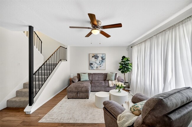 property at 6975 Chasewood Dr