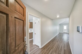 1021 N Sunset Dr in Pearland, TX - Building Photo - Building Photo