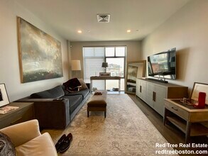 150 Dorchester Ave, Unit 612 in Boston, MA - Building Photo - Building Photo