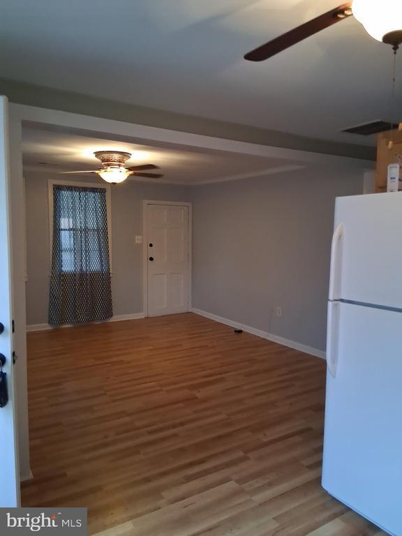 902 Rose Anne Rd in Glen Burnie, MD - Building Photo - Building Photo