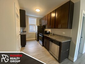 715 W Brompton Ave, Unit 3 Apartamentos