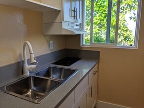 2925 Menlo Ave in San Diego, CA - Building Photo - Building Photo