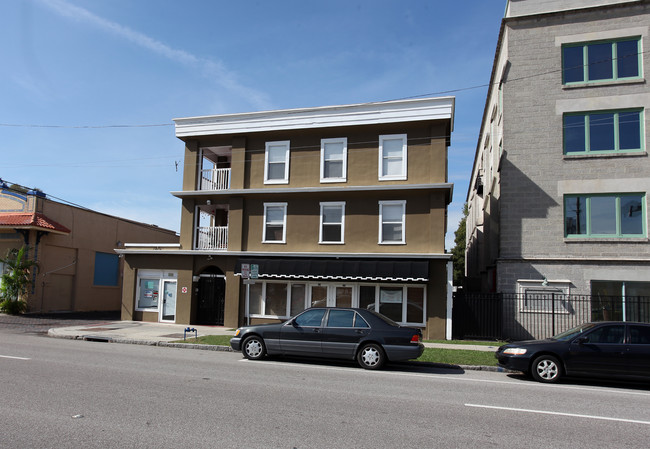 Bayside Arms Apartments in St. Petersburg, FL - Building Photo - Building Photo