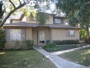 932 Weldwood Ct in Los Gatos, CA - Foto de edificio - Building Photo