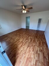 111 W McFarlane Dr in Ventura, CA - Building Photo - Building Photo