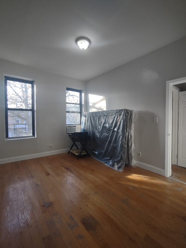 395 Miller Ave in Brooklyn, NY - Building Photo - Building Photo