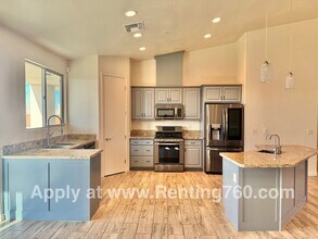 56942 Ivanhoe Dr in Yucca Valley, CA - Building Photo - Building Photo
