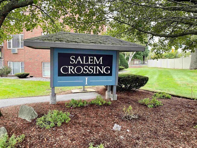 99 Cluff Crossing Rd in Salem, NH - Building Photo - Building Photo