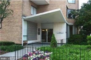 property at 2800 Wisconsin Ave NW