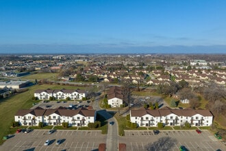 Park On Canal Apartments - Clinton Twp, MI in Clinton Township, MI - Building Photo - Building Photo