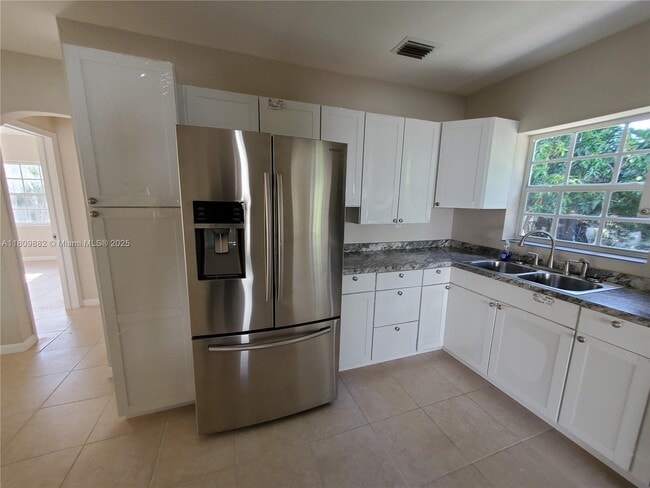 70 NW 33rd Ave in Miami, FL - Building Photo - Building Photo
