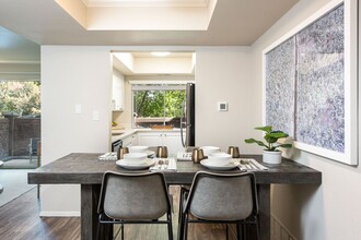 Cobble Creek Apartments in Salt Lake City, UT - Building Photo - Building Photo
