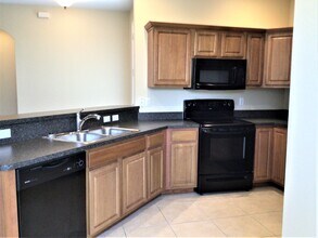 4004 Knight Ave in Melbourne, FL - Foto de edificio - Building Photo