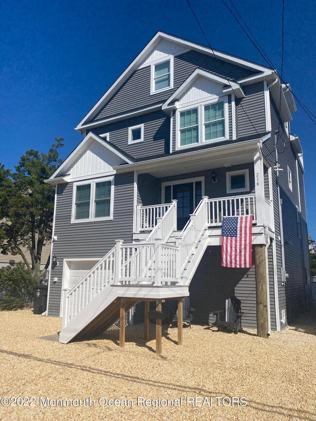 216 Eisenhower Ave in Seaside Heights, NJ - Foto de edificio - Building Photo