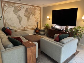 3312 S Oak Dr, Unit A in Austin, TX - Foto de edificio - Building Photo