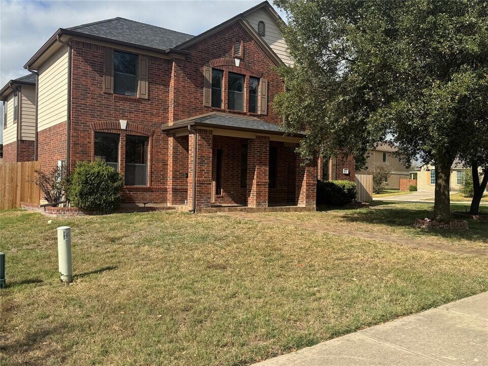 500 Springbrook Rd in Pflugerville, TX - Building Photo