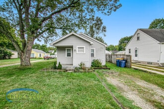 1310 Beechwood St NE in Grand Rapids, MI - Building Photo - Building Photo