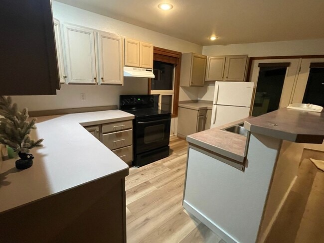 383 Deer Trail in Whitefish, MT - Building Photo - Building Photo