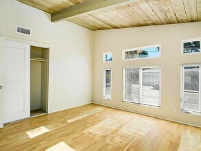 5442 Baja Dr in San Diego, CA - Building Photo - Building Photo