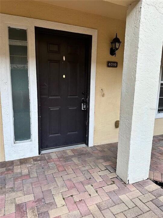 4019 Dijon Dr in Orlando, FL - Building Photo