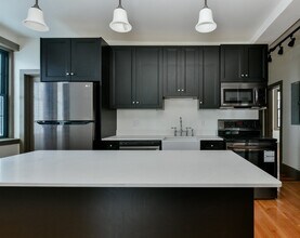 55 Plymouth St in Cambridge, MA - Building Photo - Building Photo