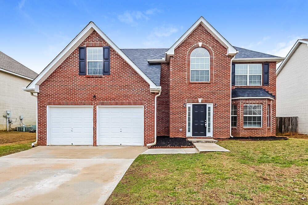 1452 Shelnut Ct in Hampton, GA - Foto de edificio