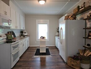 463 Berry Rd in Pelzer, SC - Building Photo - Building Photo