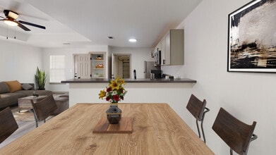 324 Old Timers Rd in Orange, TX - Building Photo - Building Photo