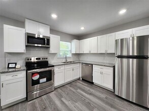 7735 Orebo St-Unit -A in Houston, TX - Building Photo - Building Photo