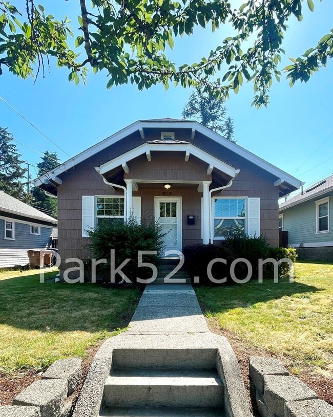 property at 917 N Proctor St