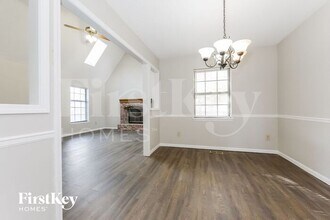 12818 S Navaho Dr in Olathe, KS - Building Photo - Building Photo